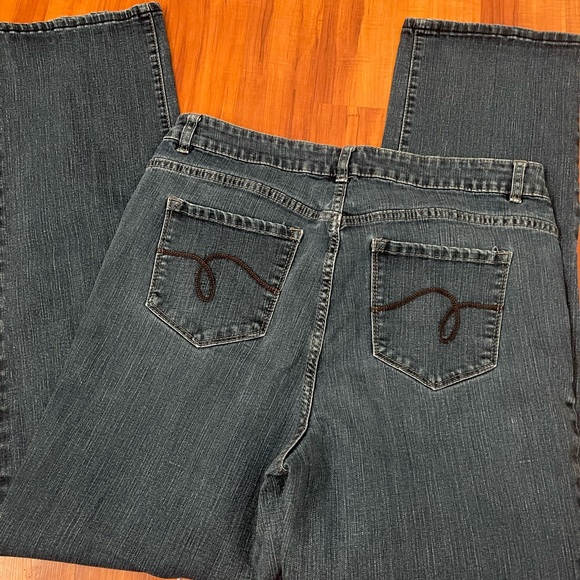 Denim - Straight Leg‎ Jeans